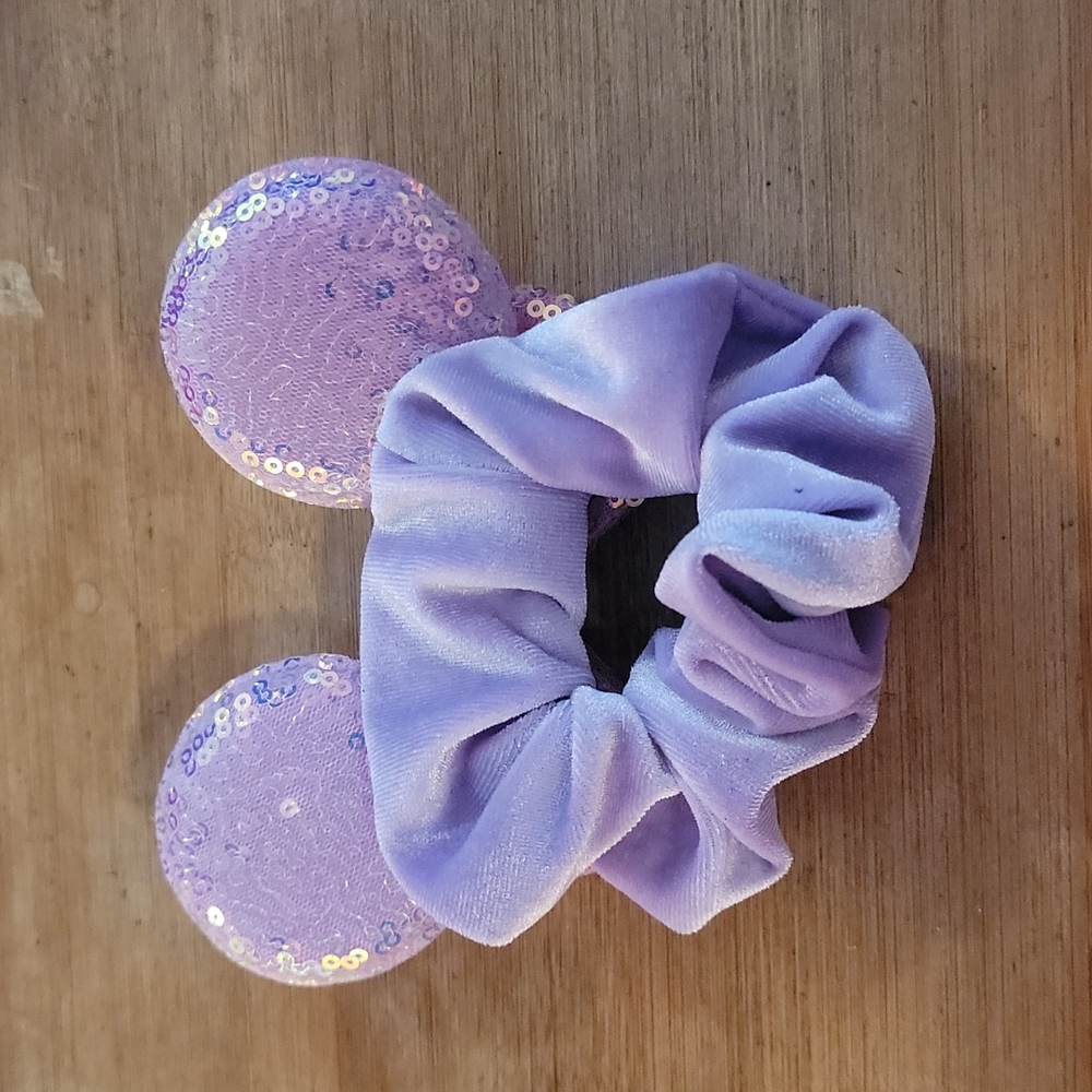 Disney tangled scrunchie - Picture 2 of 2